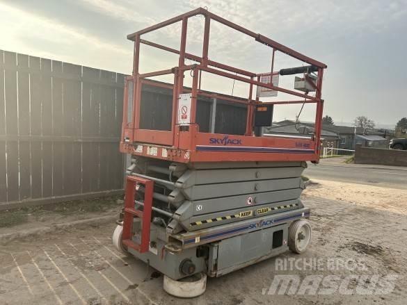 SkyJack SJ111-4632 Construction - Others