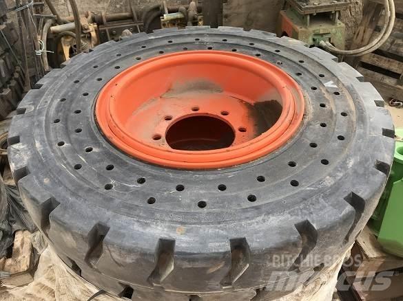  SOLID WHEELS Tyres, wheels and rims