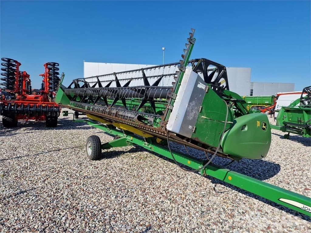John Deere T670 Combine harvesters