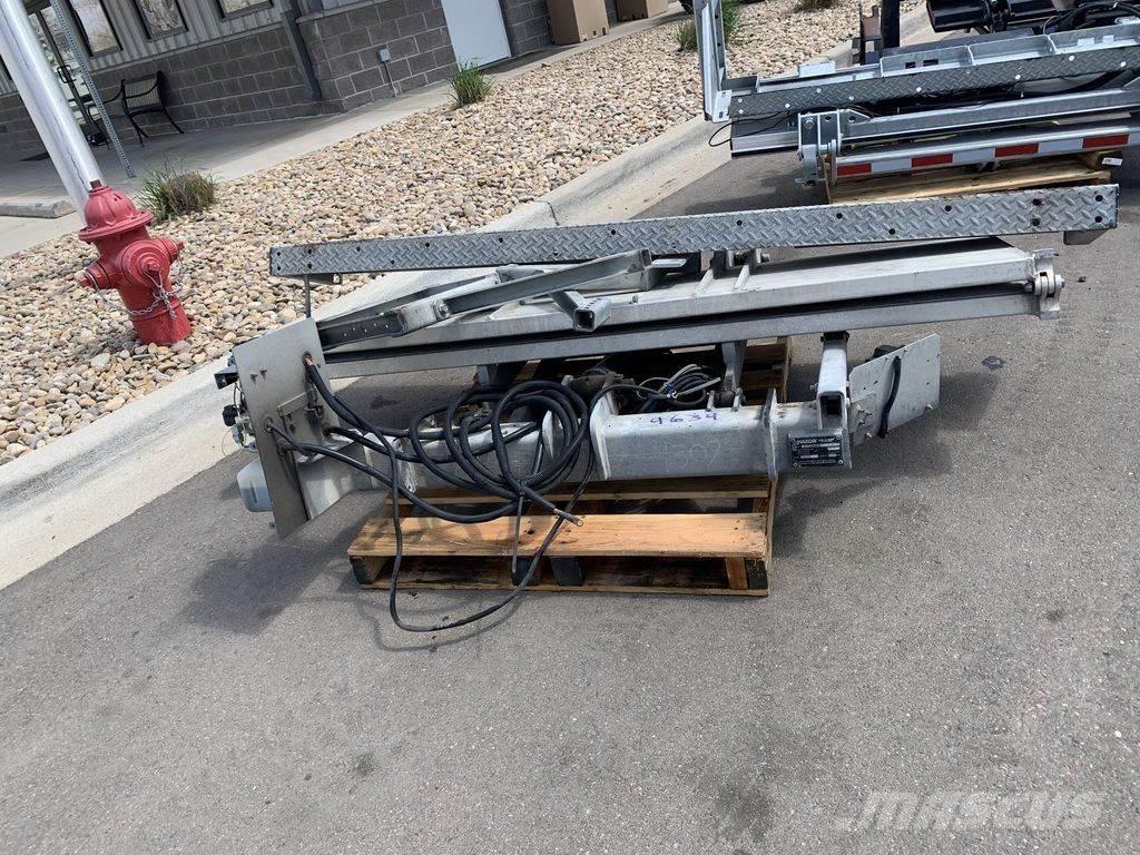 Maxon TE-25L Goods and furniture lifts