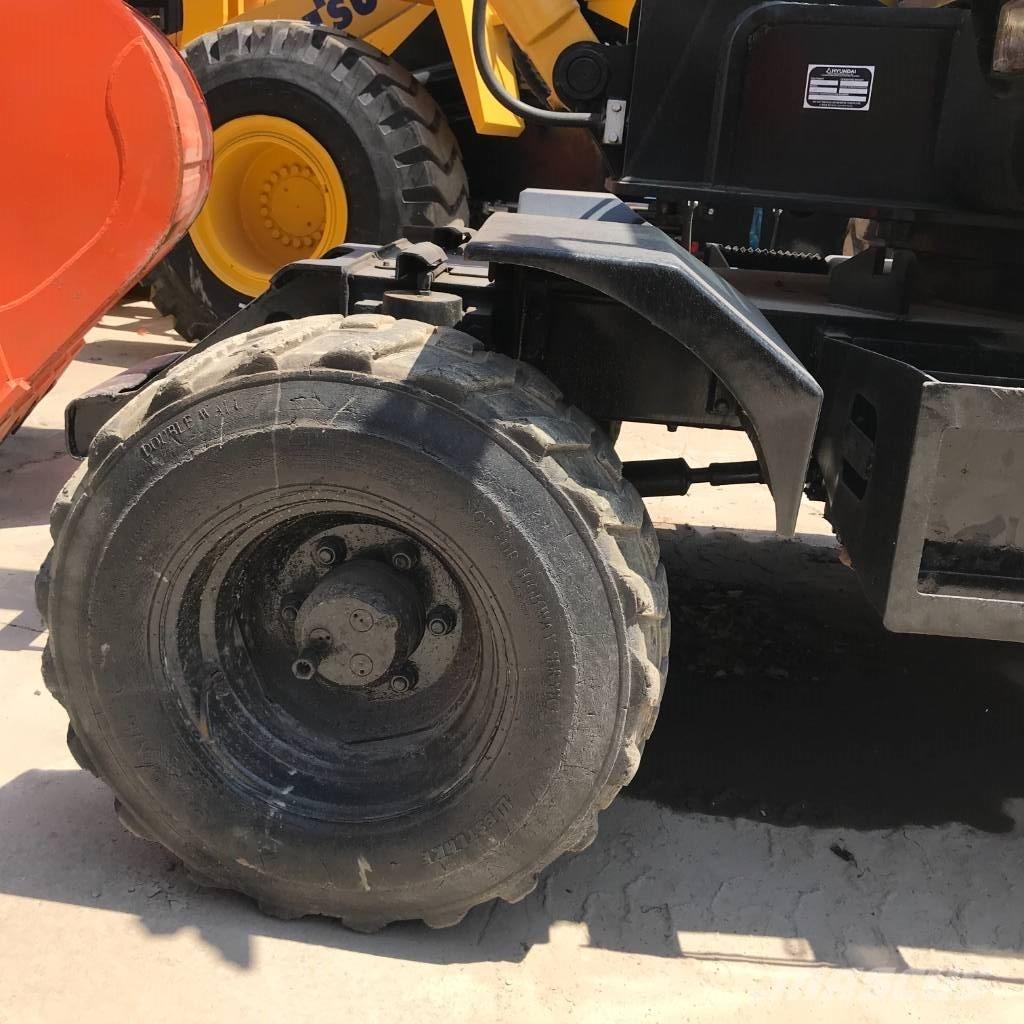 Hyundai 60 W Wheeled excavators