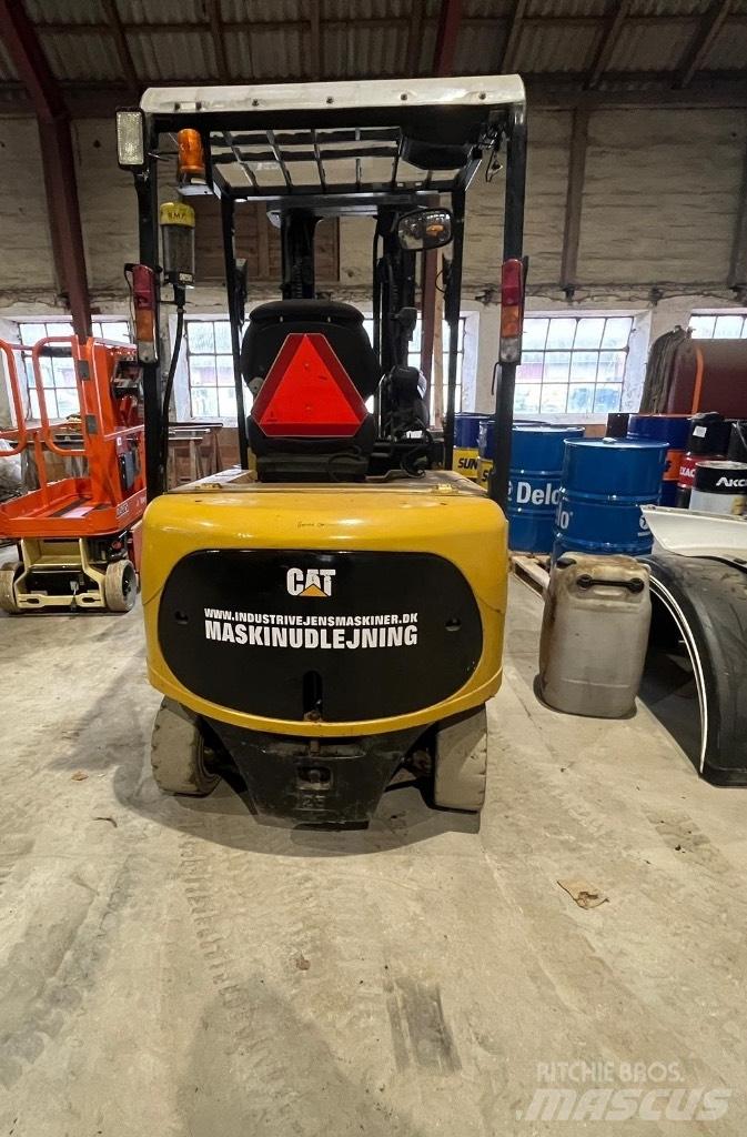 CAT EP 25 Electric forklift trucks