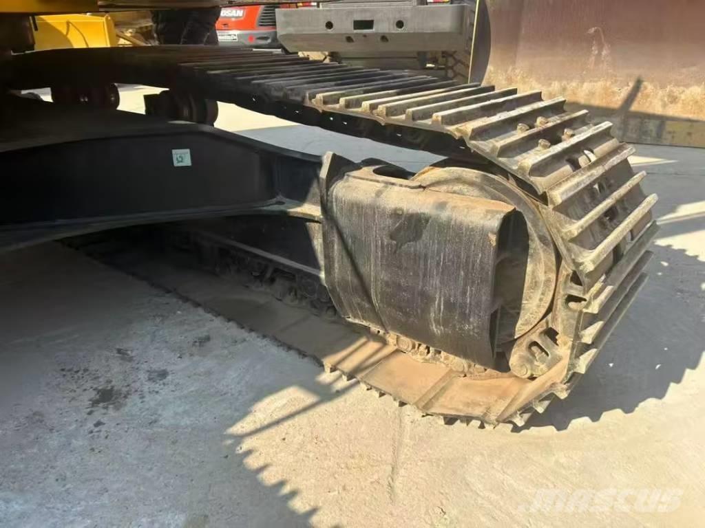 CAT 330D2L Crawler excavators