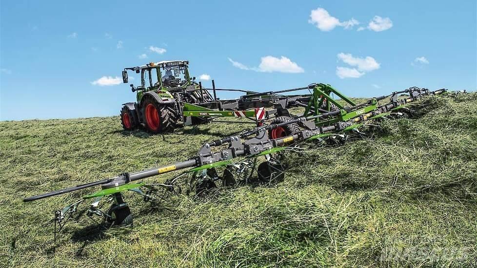 Fendt Lotus 1020T Rakes and tedders