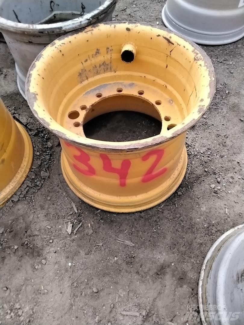 Rottne F12 20x26,5 Tyres, wheels and rims