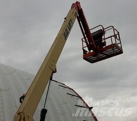 JLG AJ 600 Compact self-propelled boom lifts