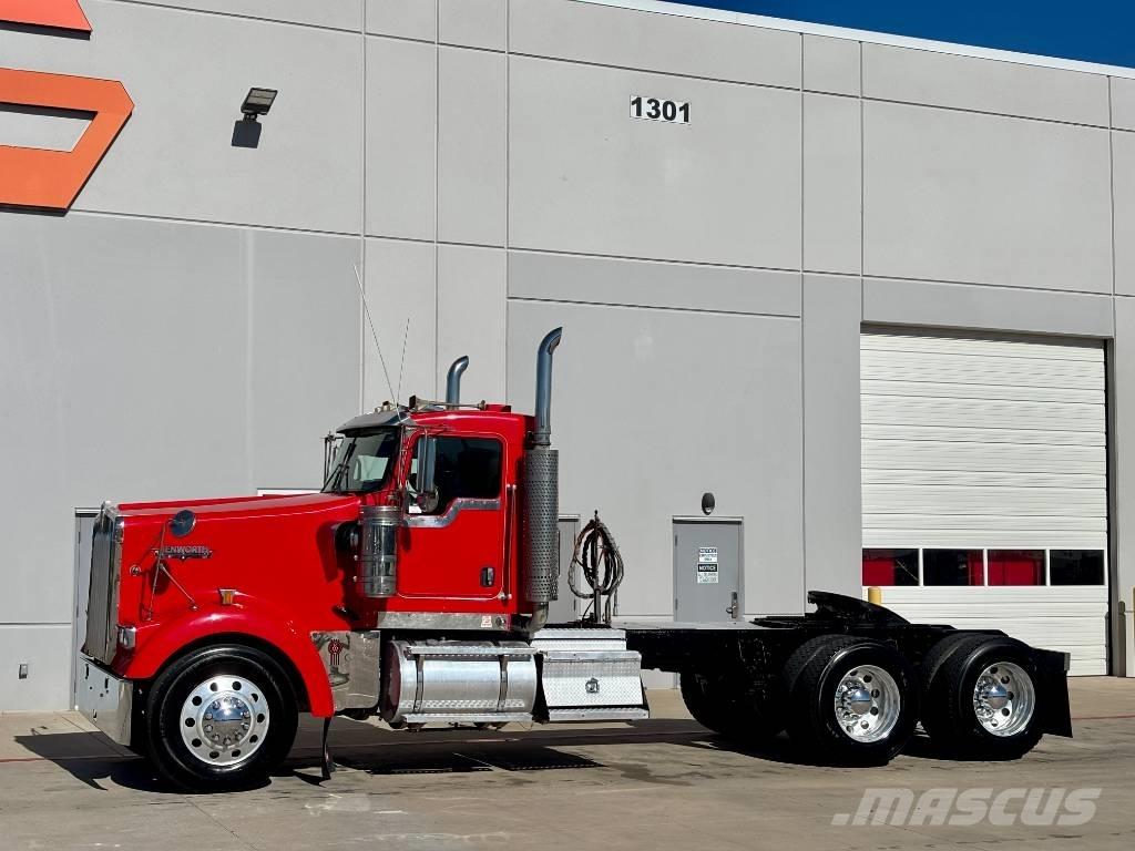 Kenworth W 900 Tractor Units