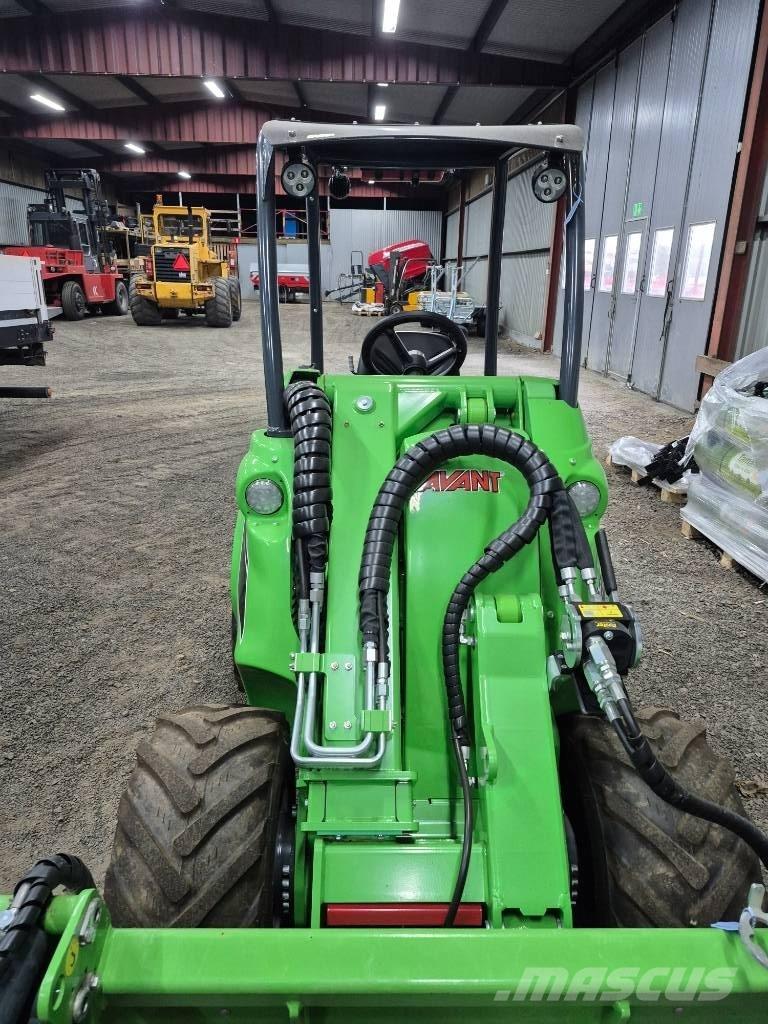 Avant 528 Multi purpose loaders