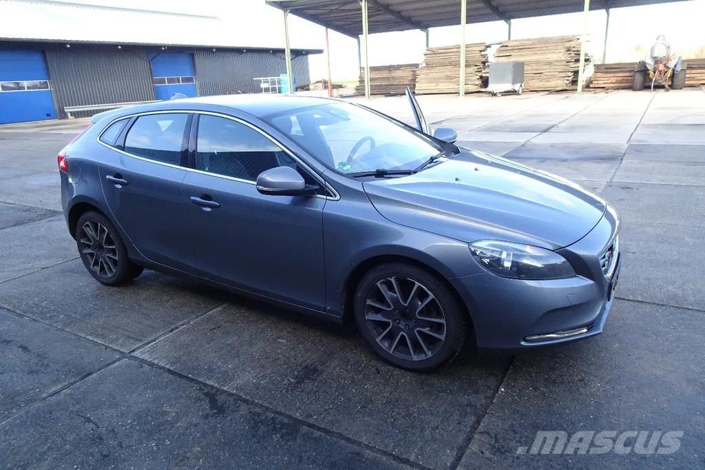Volvo V40 . Cars