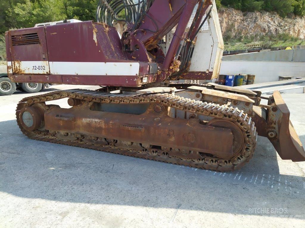 Liebherr 932T Crawler excavators