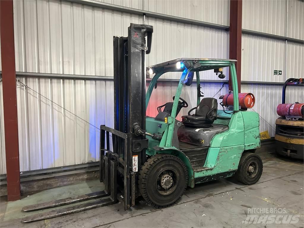 Mitsubishi FG40NT LPG trucks