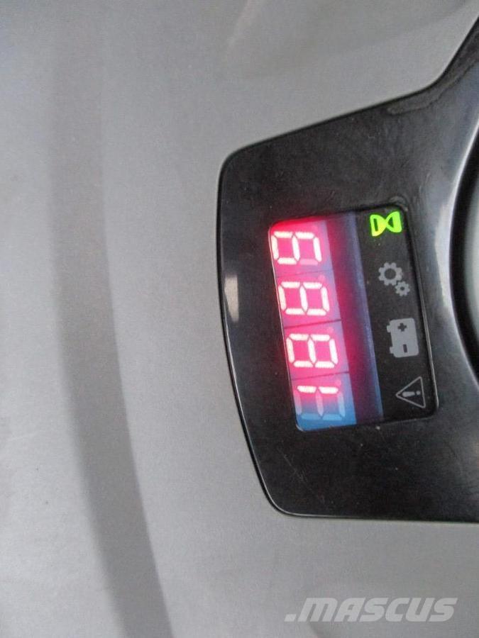 Toyota SPE120 Low lifter with platform