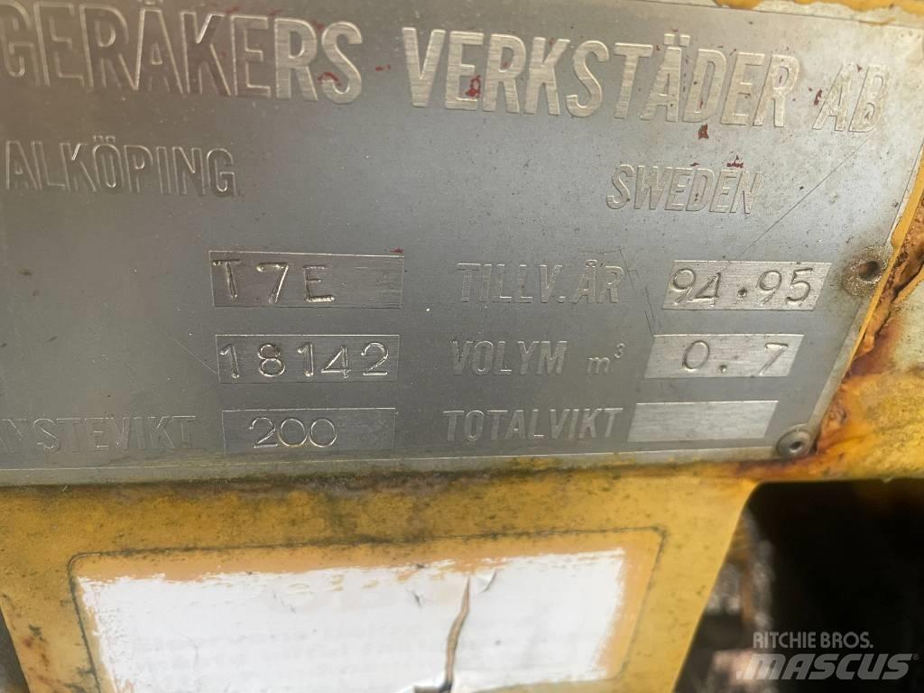 Falköping T7E Sand and salt spreaders