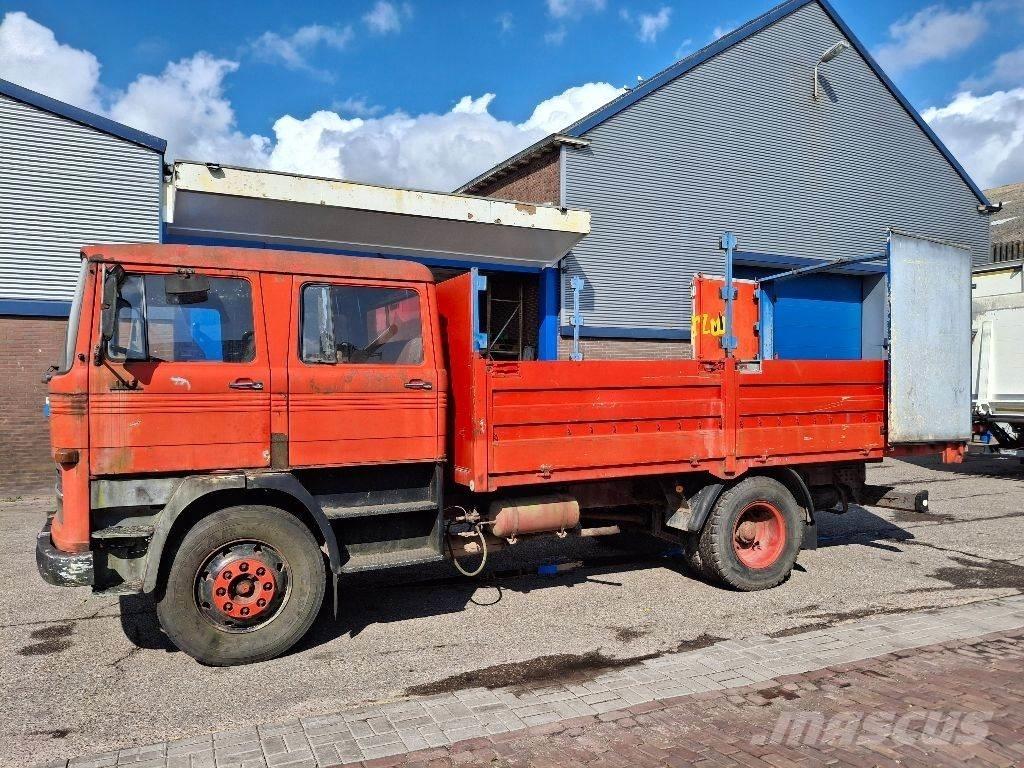 Mercedes-Benz 1113 Chassis Cab trucks