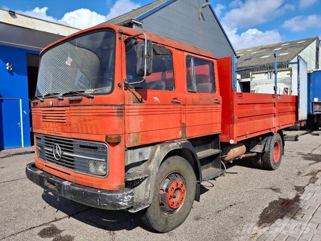 Mercedes-Benz 1113 Chassis Cab trucks