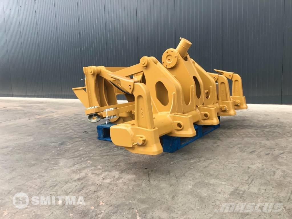 CAT 140M3 Scarifiers