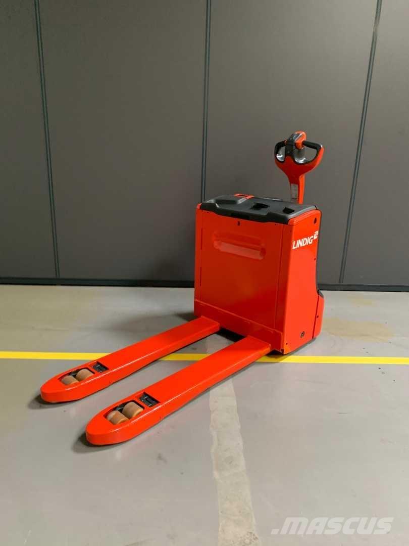 Linde T16 Pedestrian stacker