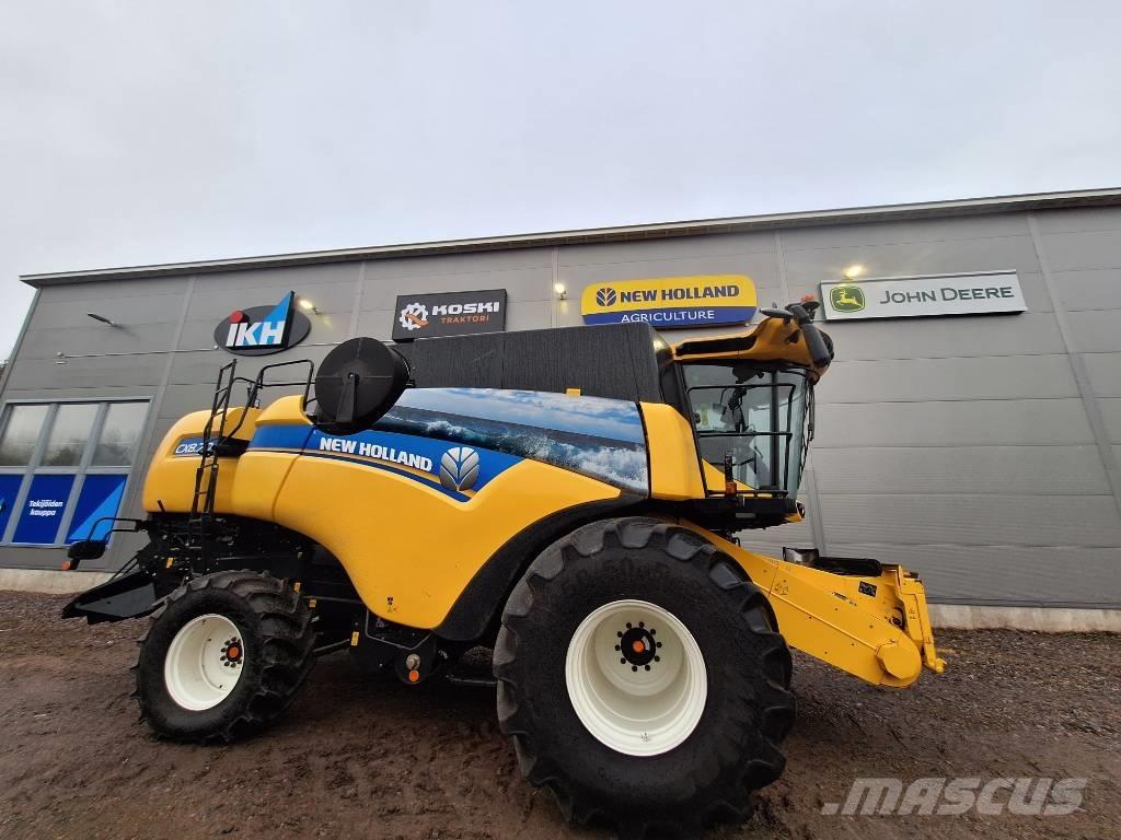 New Holland CX 8.70 Combine harvesters