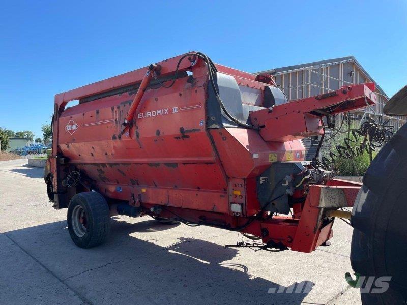 Kuhn Euromix B Mixer feeders