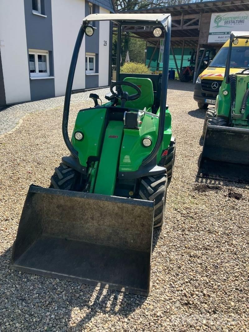 Avant 225 Mini loaders