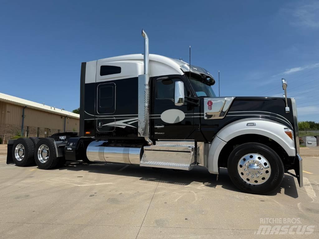 Kenworth W 990 Tractor Units