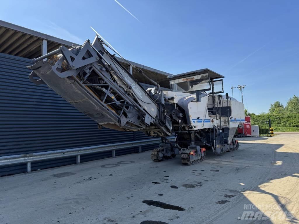 Wirtgen W 210 Asphalt cold milling machines