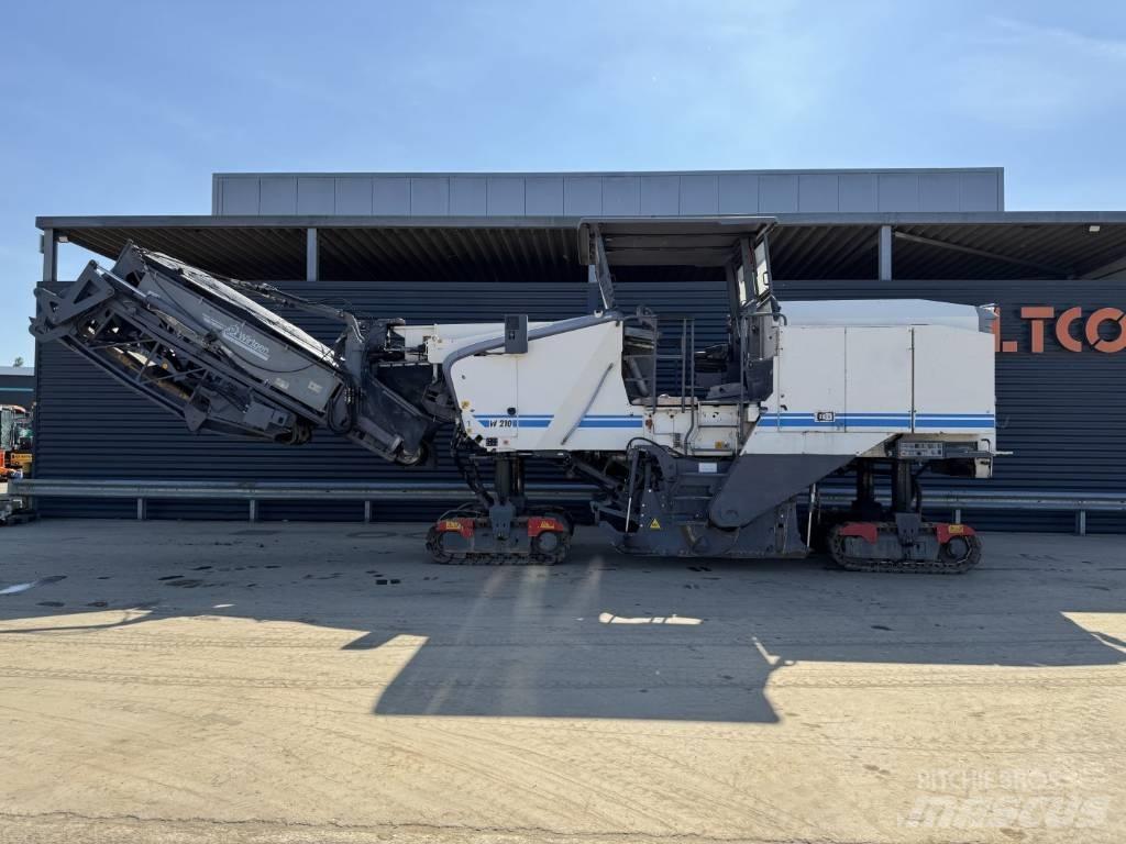 Wirtgen W 210 Asphalt cold milling machines