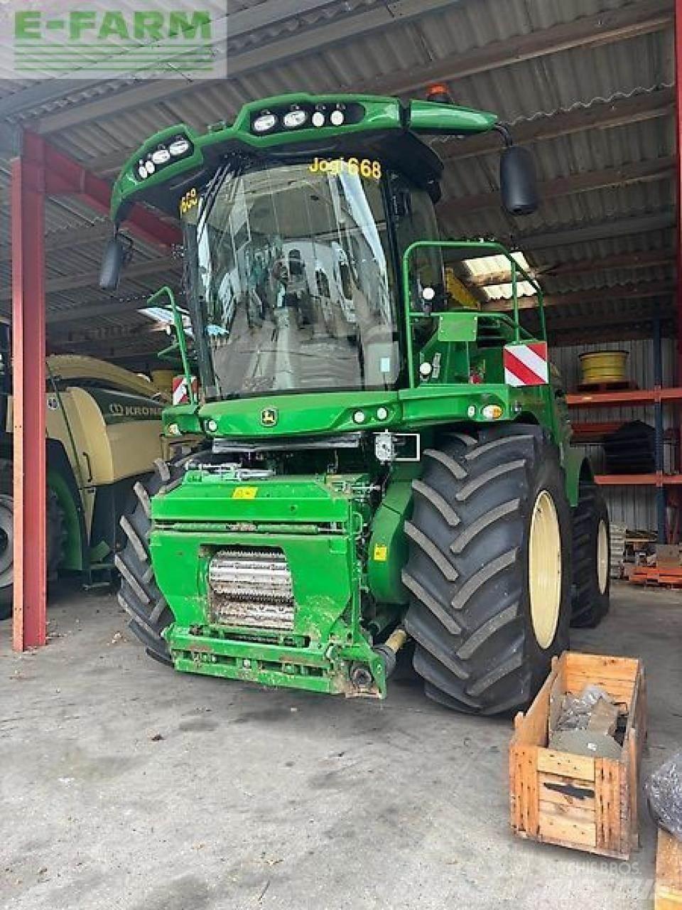 John Deere 8600 Self-propelled foragers