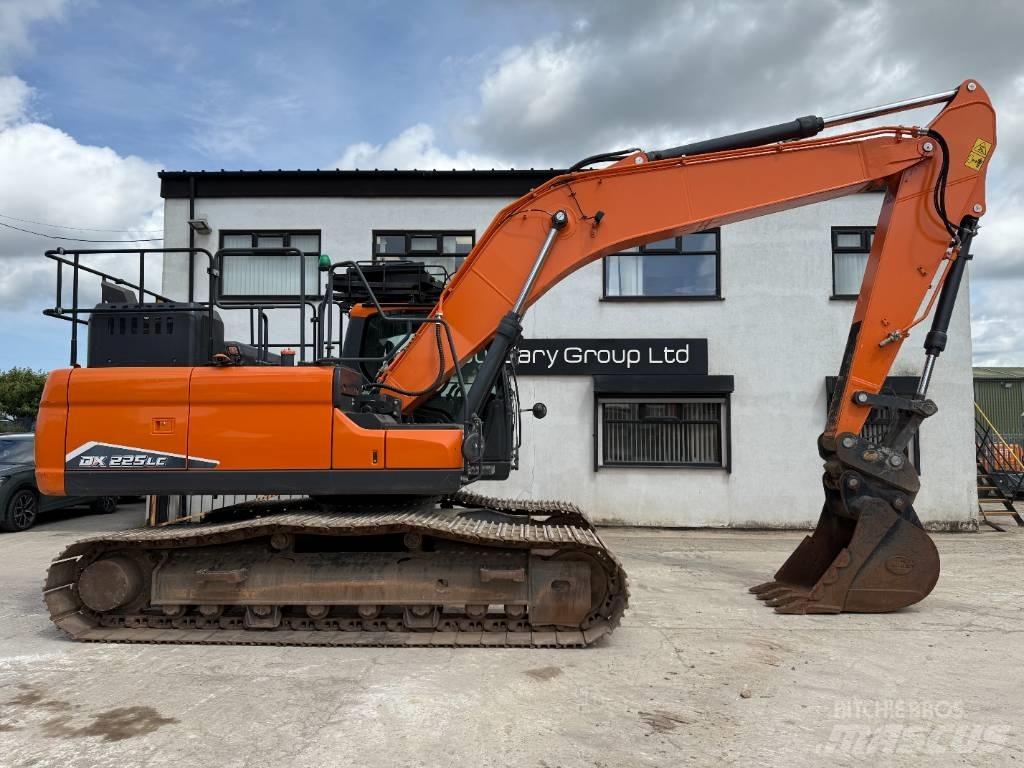 Doosan DX225LC-7 Crawler excavators