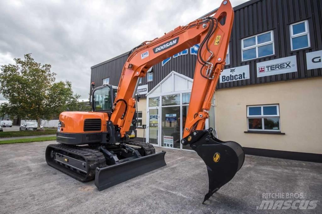 Doosan DX 85 R Midi excavators  7t - 12t
