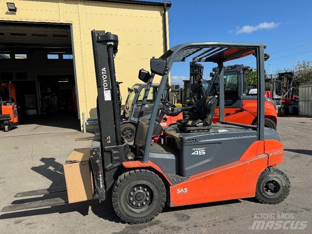 Toyota 8FBMT45 Electric forklift trucks