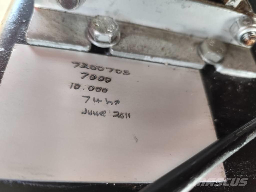 Red Rhino 7000 Mobile crushers