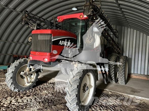 Apache AS1010 Self-propelled sprayers