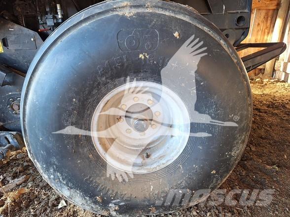 Case IH RB565 Round balers