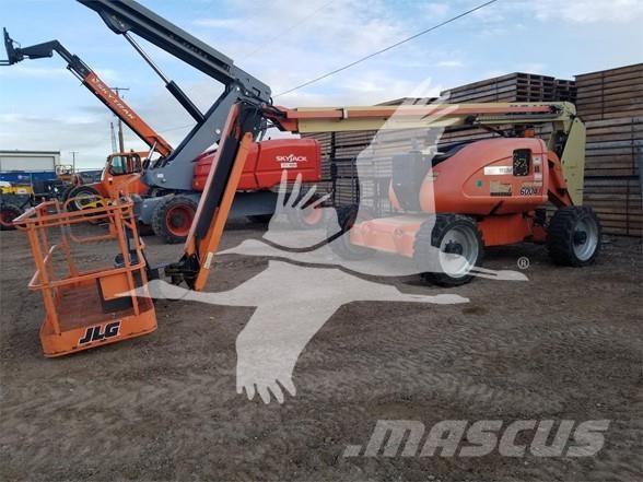 JLG 600AJ Articulated boom lifts