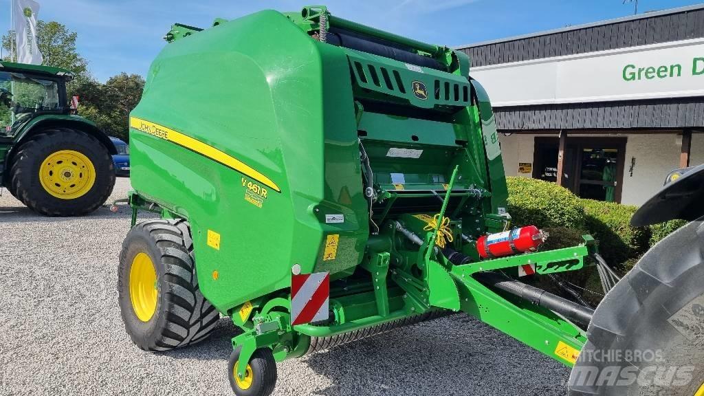 John Deere V461R Round balers