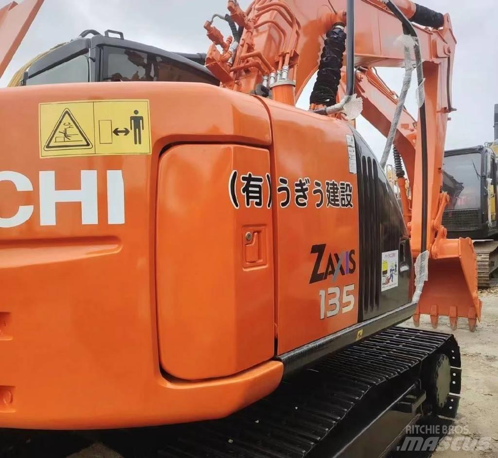 Hitachi 135US-6 Crawler excavators