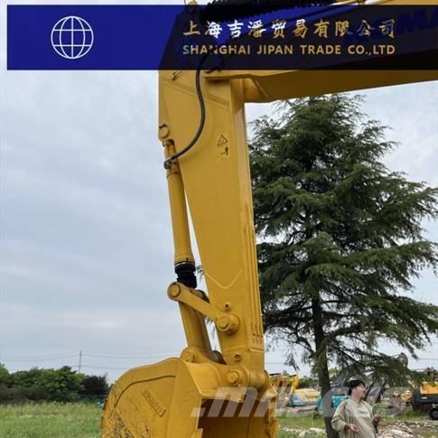 Komatsu PC 450 Crawler excavators