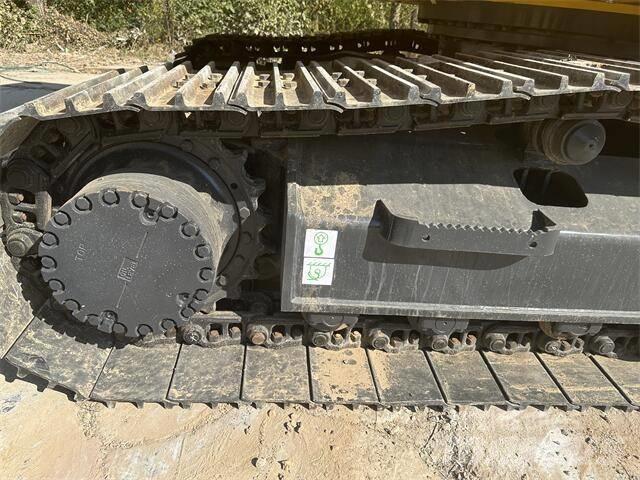 Komatsu PC200-8 Crawler excavators