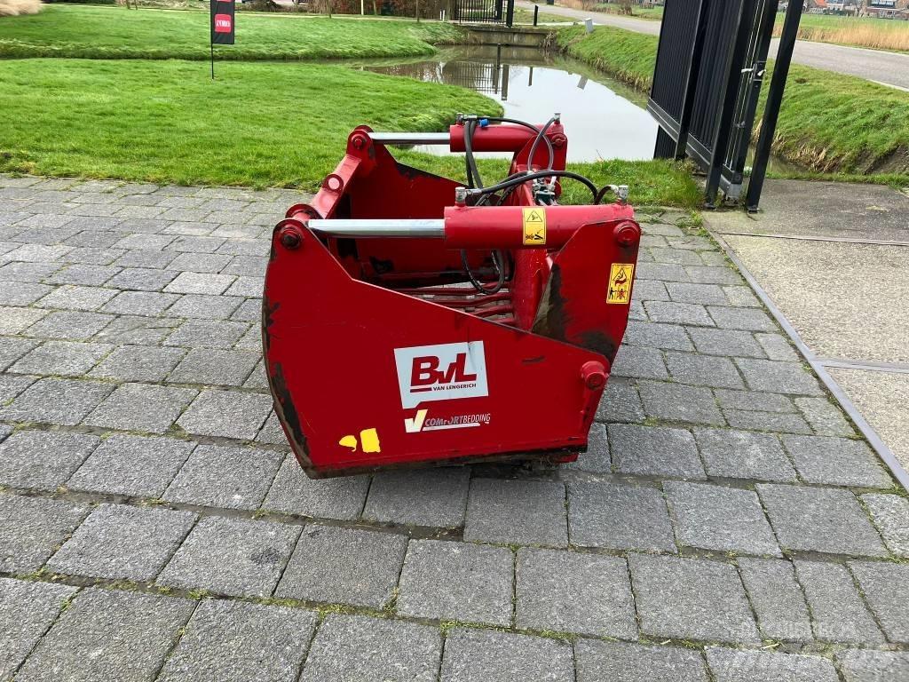 BvL kuilhapper Bale shredders, cutters and unrollers