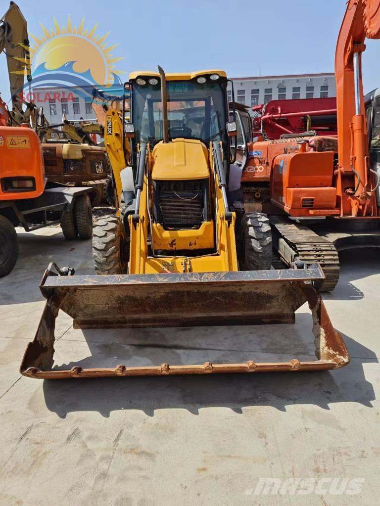 JCB 3 CX Backhoe loaders