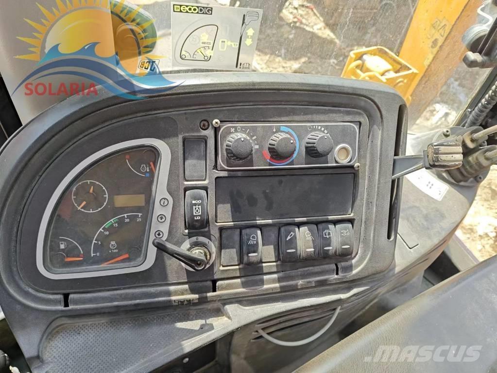 JCB 3 CX Backhoe loaders