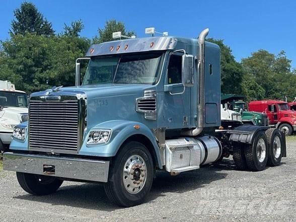 Freightliner 122SD Tractor Units