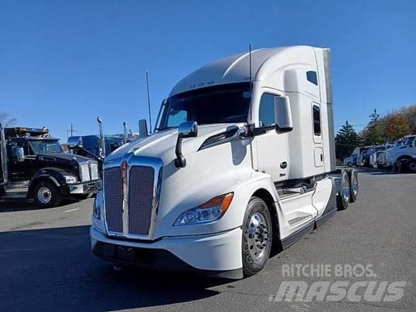 Kenworth T680 Tractor Units