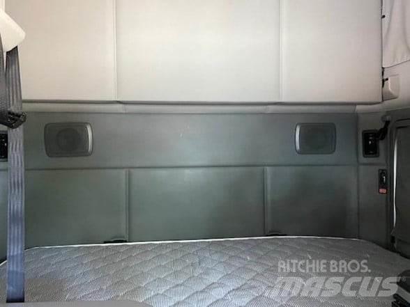 Kenworth T680 Tractor Units