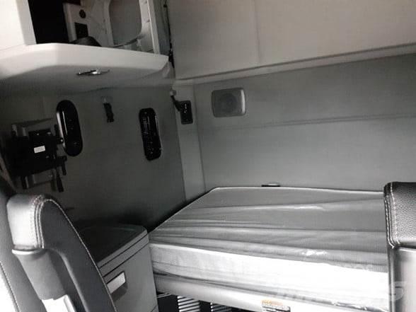 Kenworth T680 Tractor Units