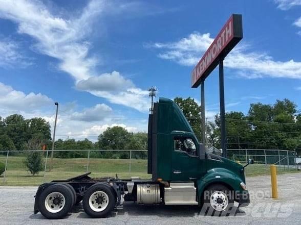Kenworth T680 Tractor Units
