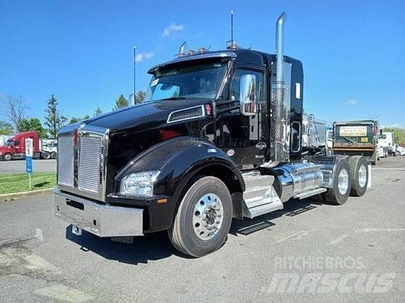 Kenworth T880 Tractor Units