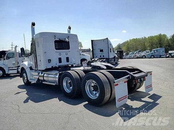 Kenworth T880 Tractor Units