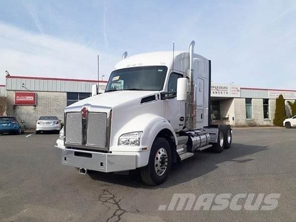 Kenworth T880 Tractor Units